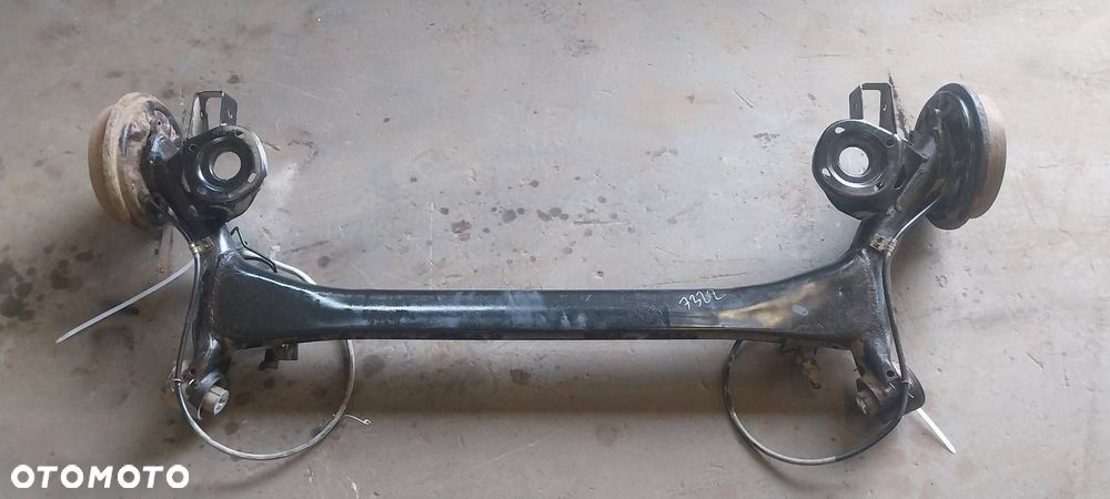 BELKA OŚ ZAWIESZENIA TYŁ BĘBNY Z ABS SKODA FABIA I HB 5D - 6