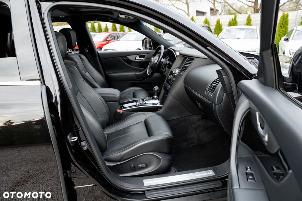 Infiniti QX70 3.7 AWD S - 24