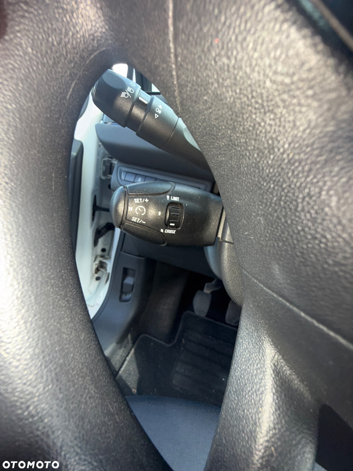 Peugeot 208 - 2