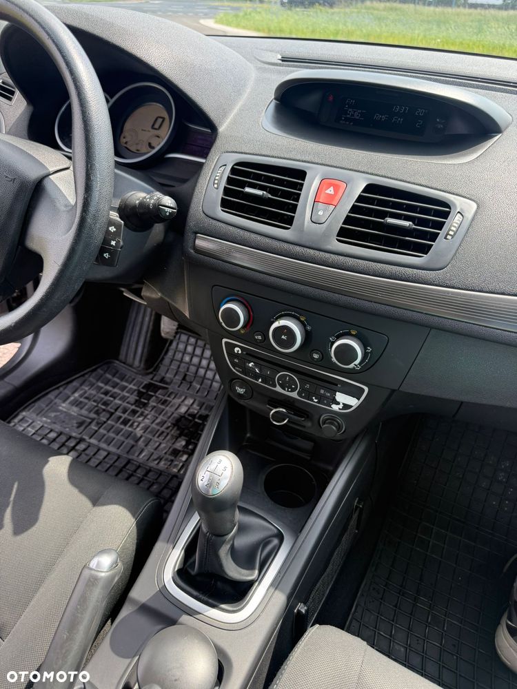 Renault Megane 1.6 16V Expression - 13