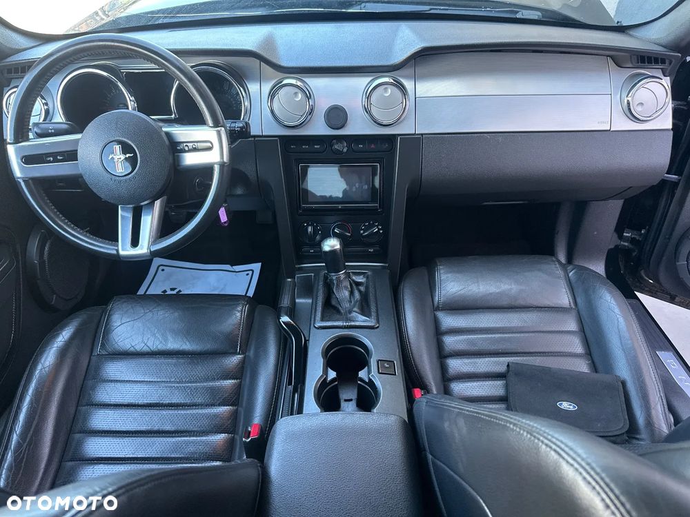 Ford Mustang - 24
