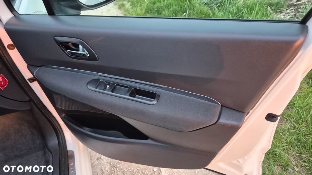 Peugeot 5008 HDI FAP 150 Allure - 32