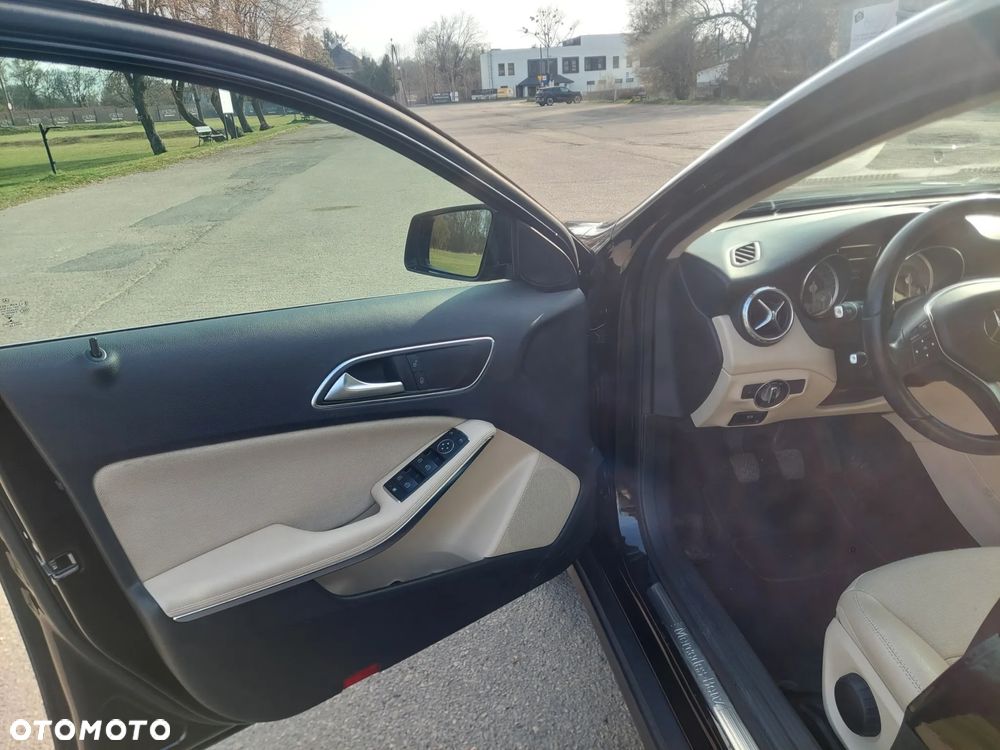 Mercedes-Benz GLA 200 Edition 1 - 12