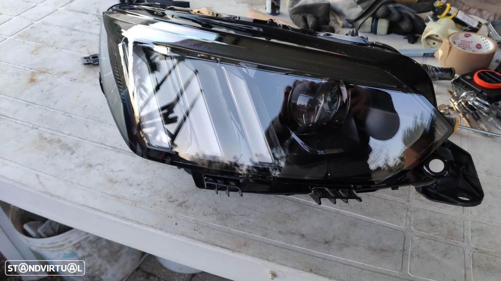 farol direito full Led Peugeot 208 completo - 1