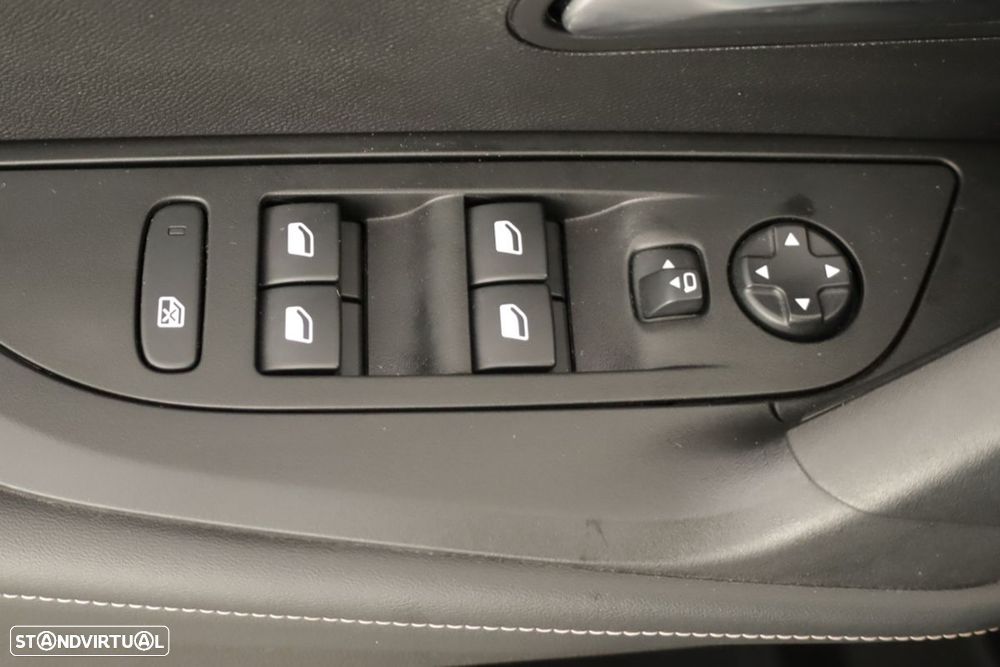 Peugeot e-2008 50 kWh Allure - 21
