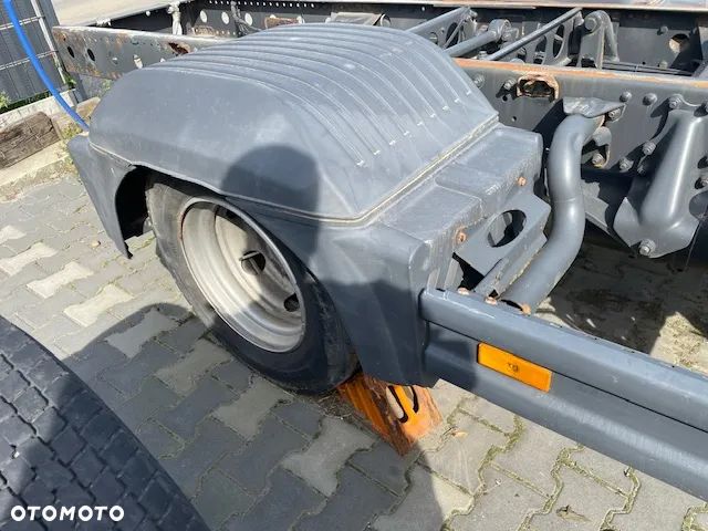 Błotnik / Nadkole / Chlapacz – Mercedes Atego 17.5" - 3