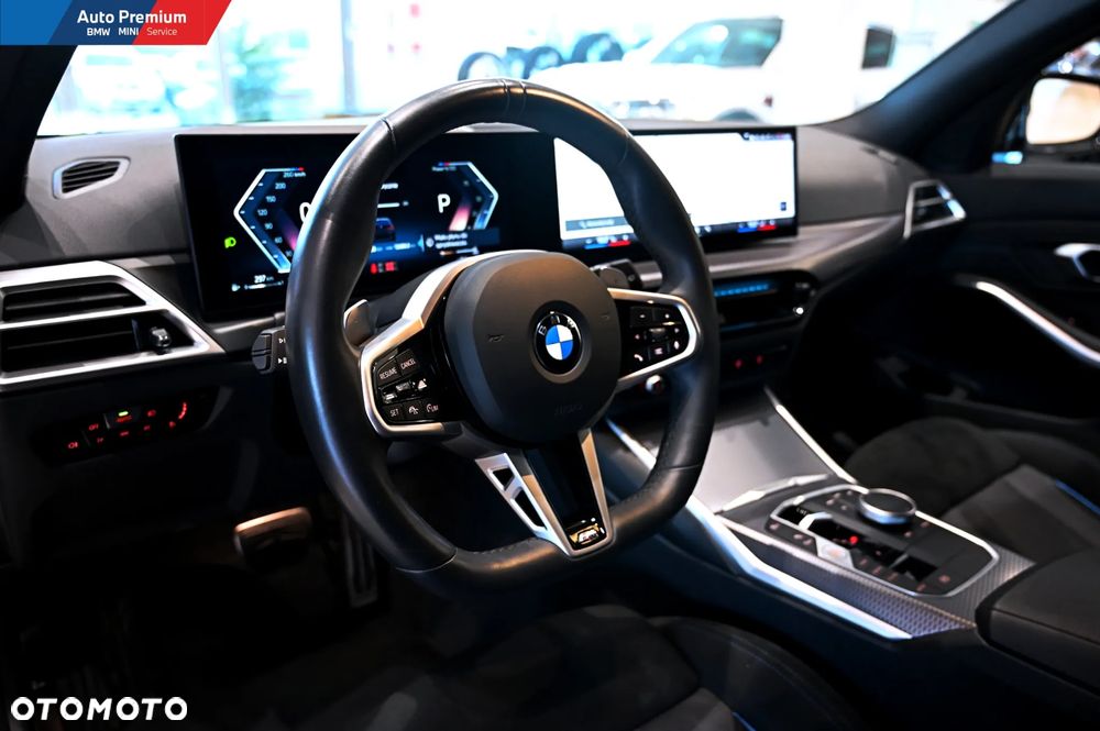 BMW Seria 3 330i Touring xDrive - 14