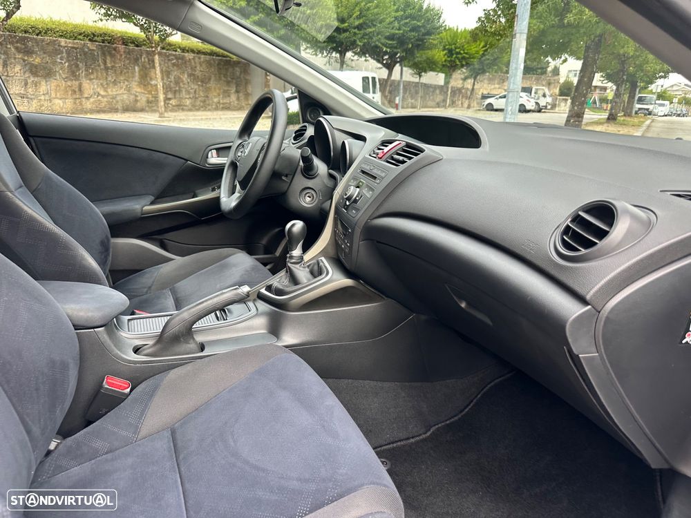 Honda Civic 1.6 i-DTEC Comfort - 47