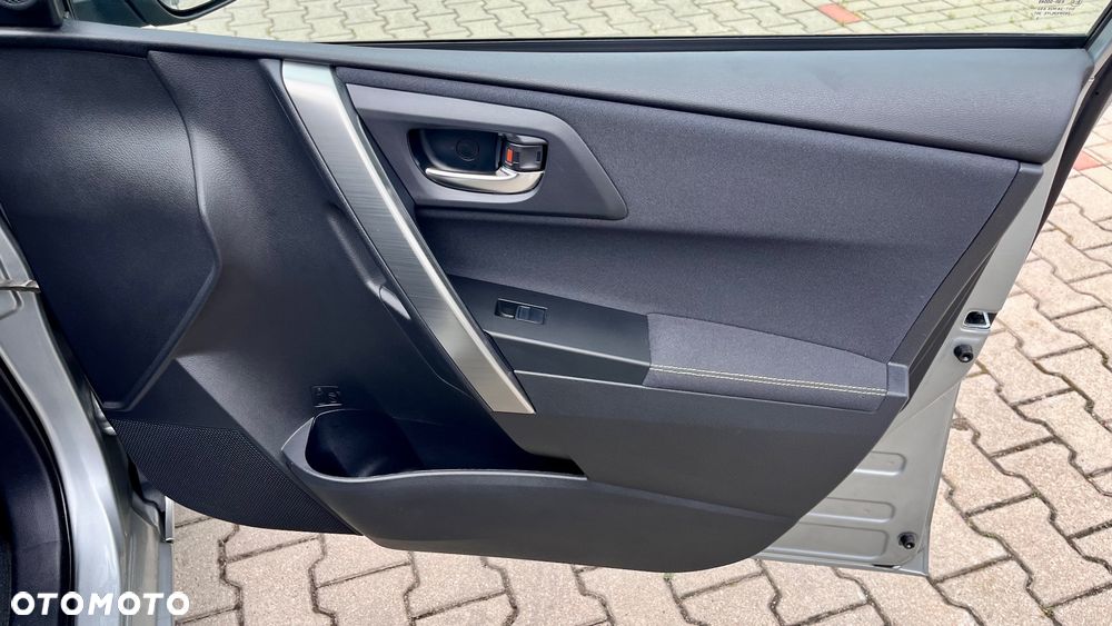 Toyota Auris - 15