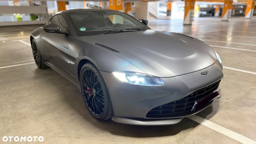 Aston Martin V8 Vantage - 3