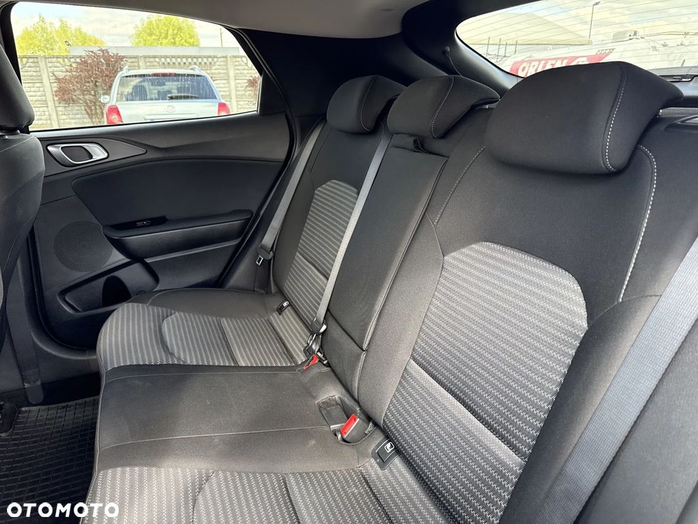 Kia XCeed 1.5 T-GDI M - 17