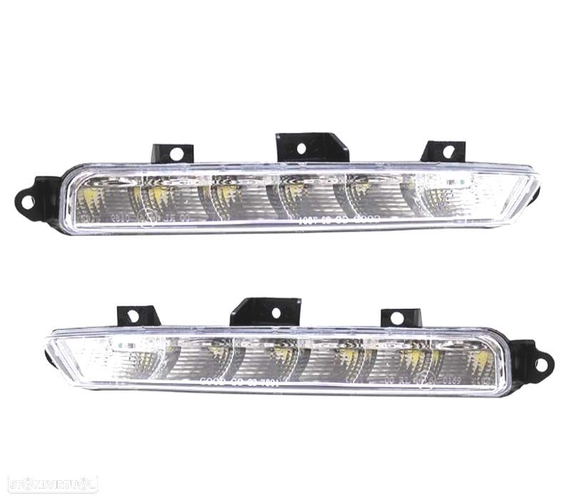 KIT DE LUZ DIURNA W221 MERCEDES AMG CROMADO - 1