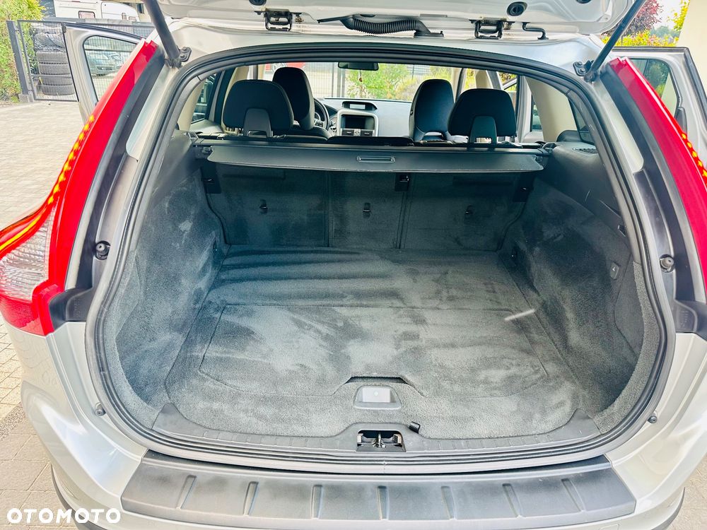 Volvo XC 60 2.4D AWD Summum - 22