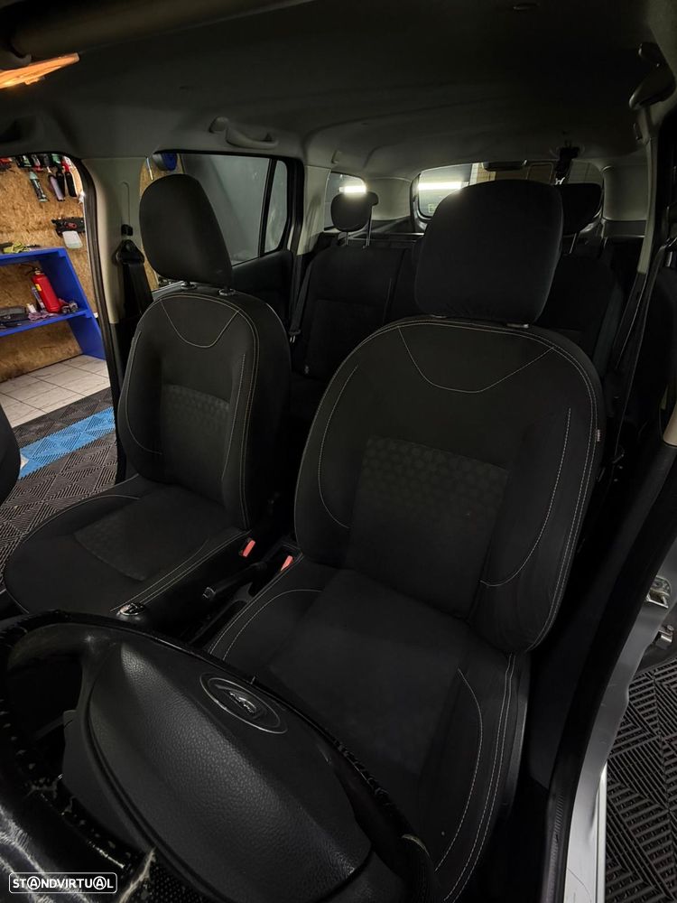 Dacia Logan MCV 1.5 dCi Stepway - 8