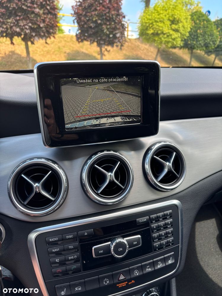 Mercedes-Benz GLA 250 4-Matic - 10
