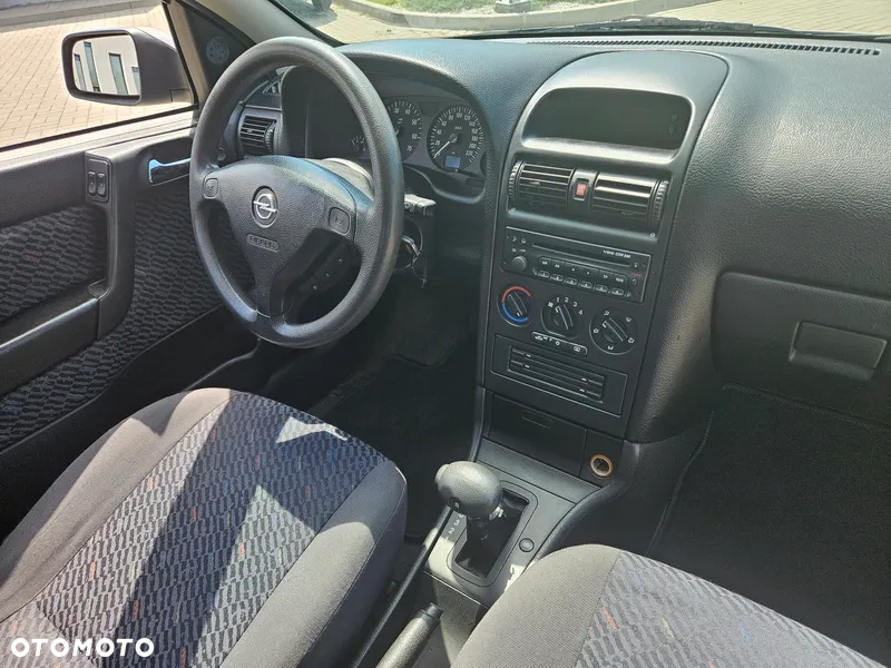 Opel Astra - 9