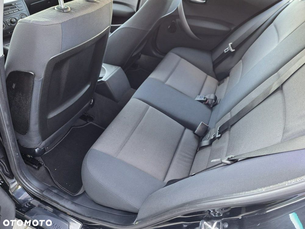 BMW Seria 1 116i - 6