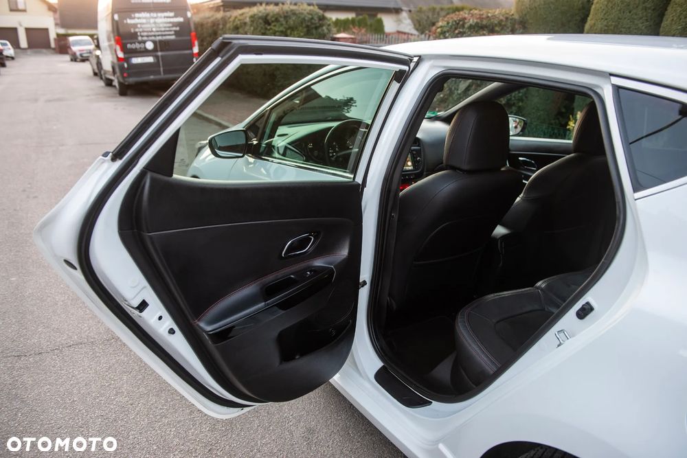 Kia Ceed 1.6 T-GDI GT - 31