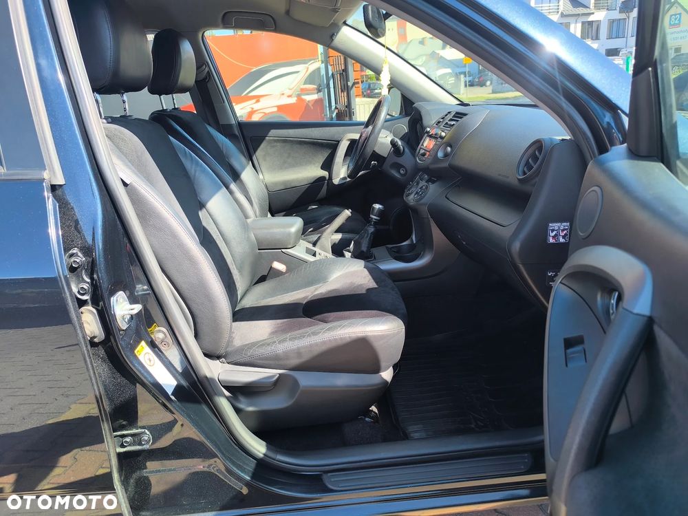 Toyota RAV4 2.0 VVT-i Sol - 20