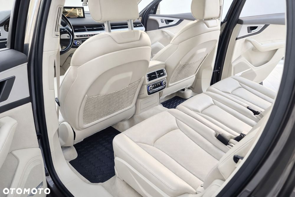 Audi Q7 - 21