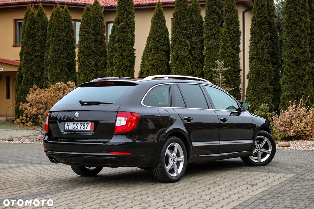 Skoda Superb 2.0 TDI DSG Exclusive - 8