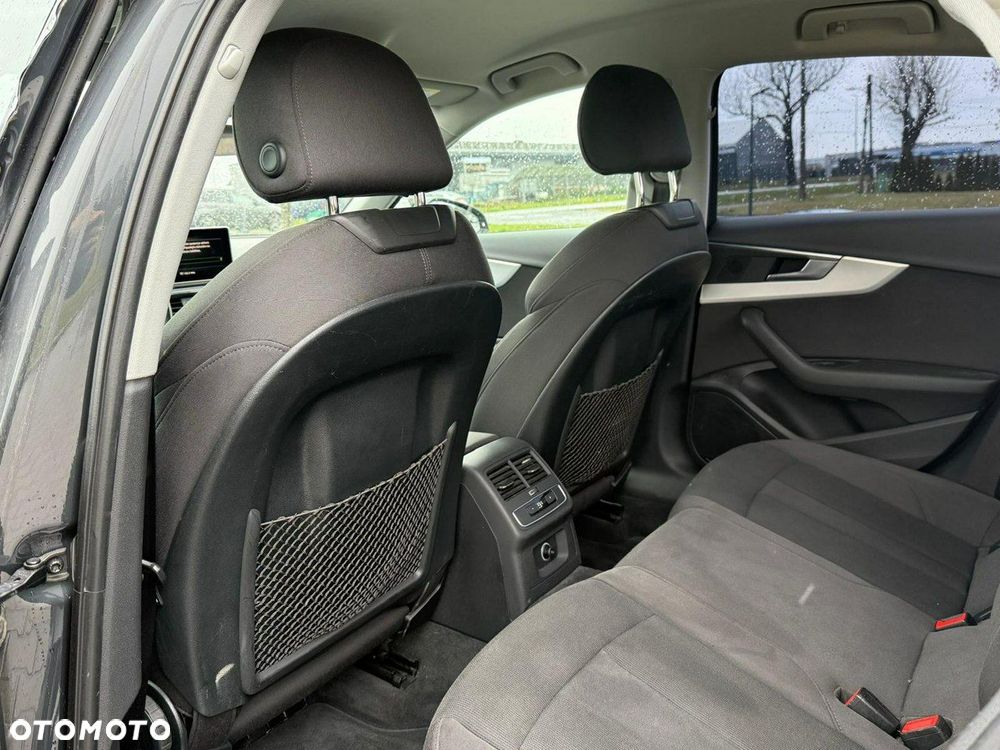 Audi A4 Limousine - 13