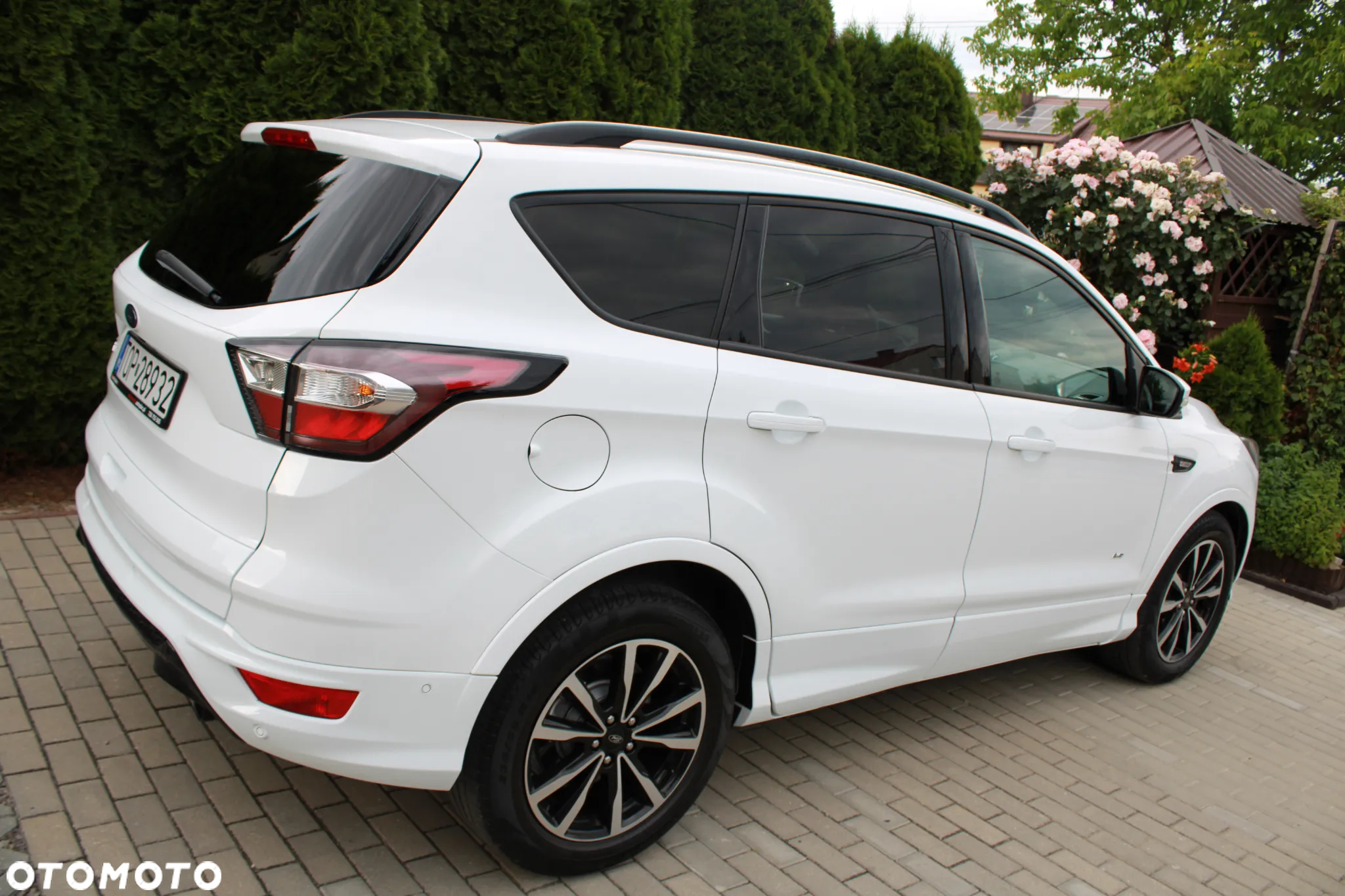 Ford Kuga 2.0 TDCi AWD ST-Line - 4
