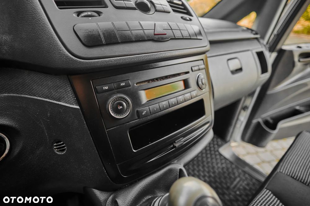 Mercedes-Benz VITO - 32