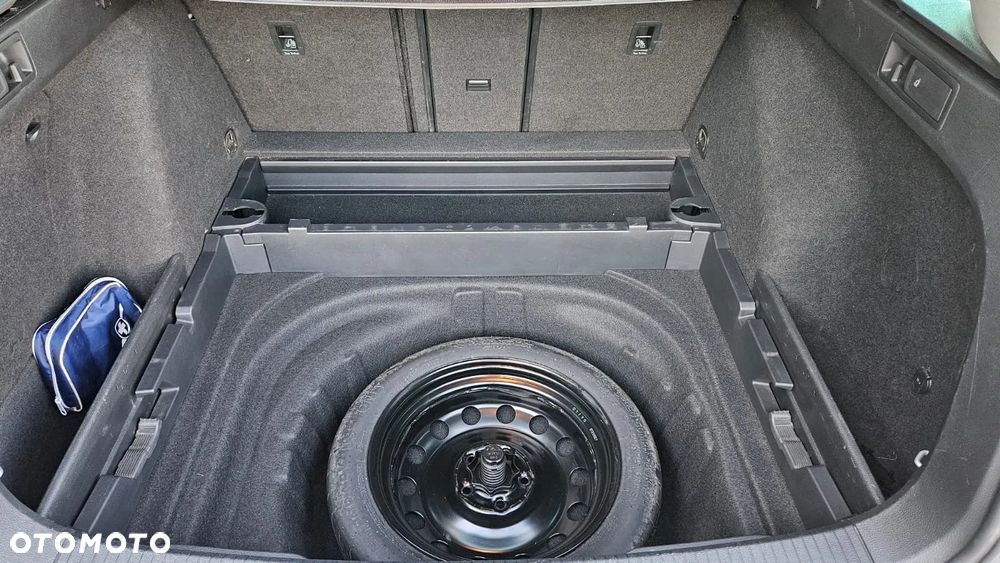 Volkswagen Golf - 9