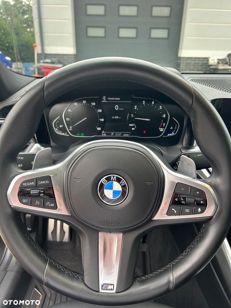 BMW Seria 3 330i - 26