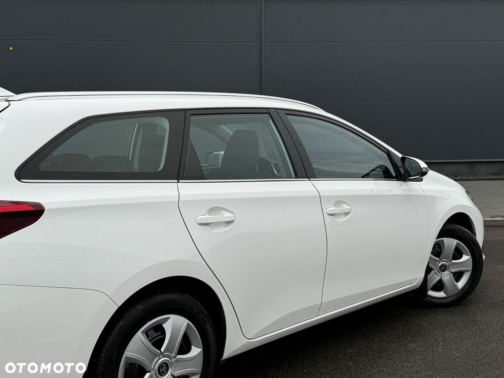Toyota Auris 1.6 Comfort - 16