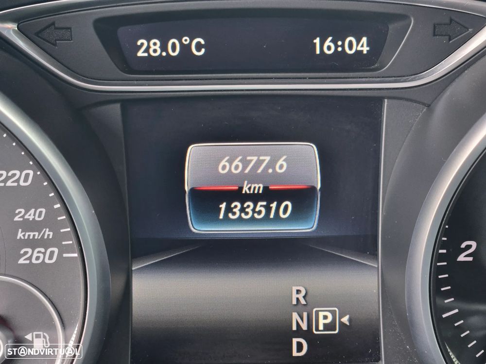 Mercedes-Benz CLA 200 d Shooting Brake Urban Aut. - 12