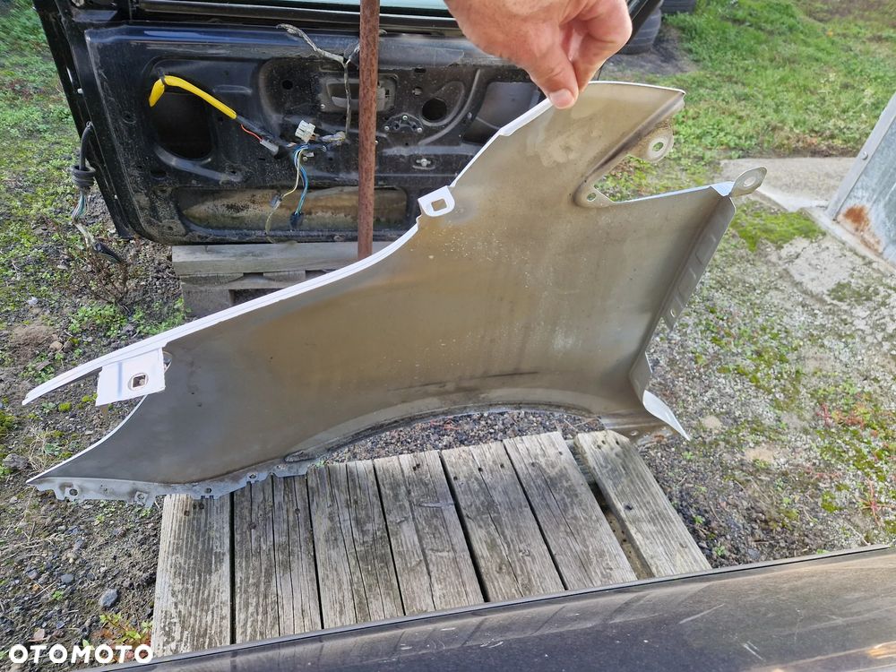 BŁOTNIK PRAWY MERCEDES SPRINTER 907 910 - 17