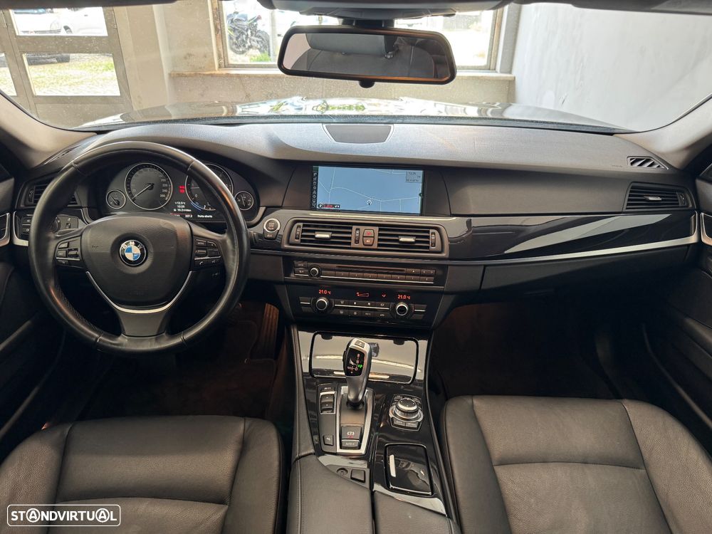 BMW 525 d Exclusive Auto - 10
