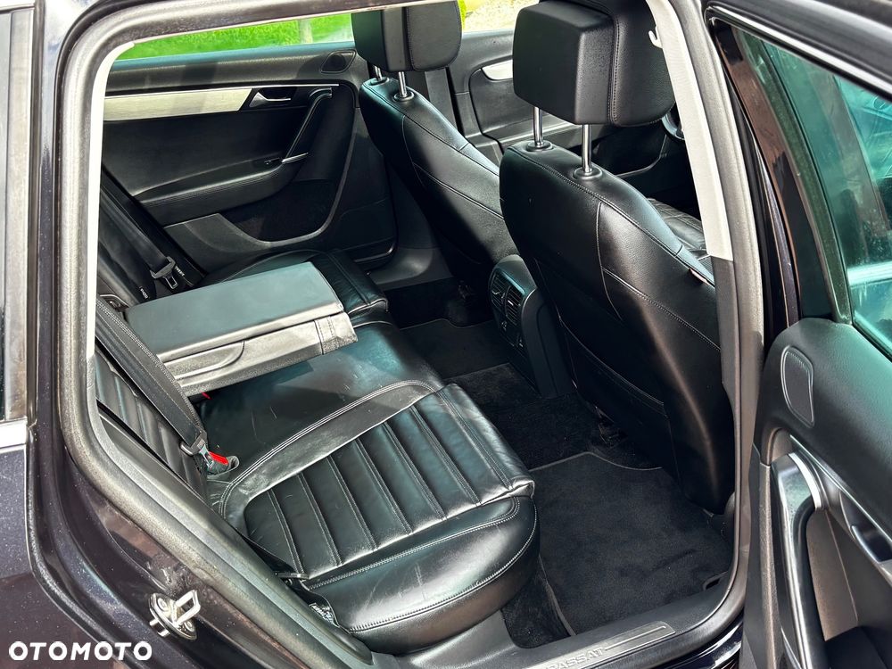 Volkswagen Passat 2.0 TDI DSG BlueMotion Technology Highline - 30