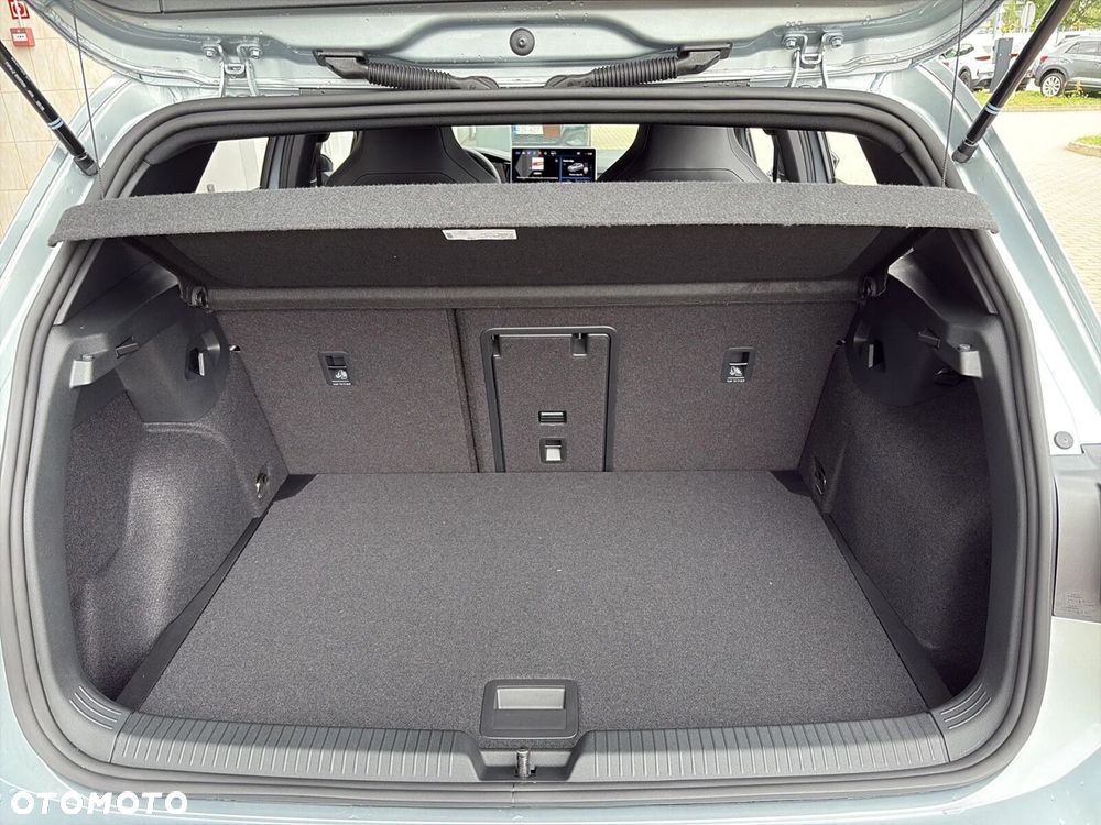 Volkswagen Golf 1.5 eTSI mHEV R-Line Plus DSG - 29