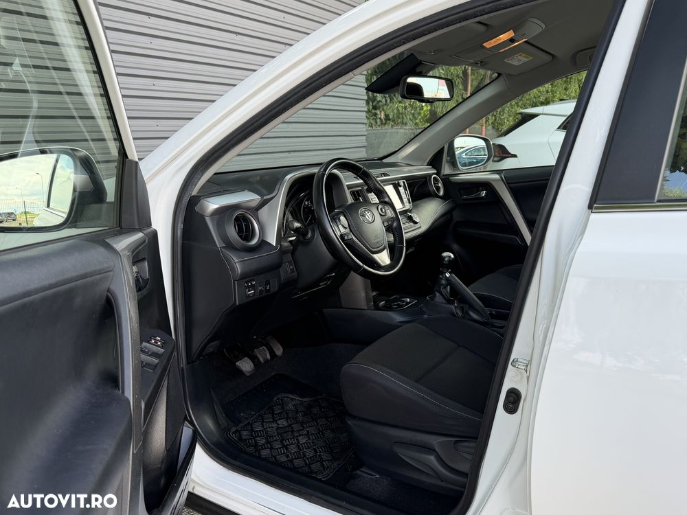 Toyota RAV4 2.0 D-4D 4x2 Start-Stop Edition-S - 13