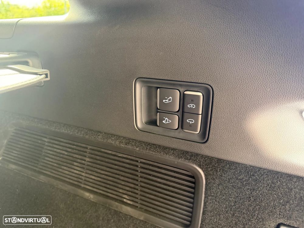 Xpeng G9 98 kWh AWD Performance - 10