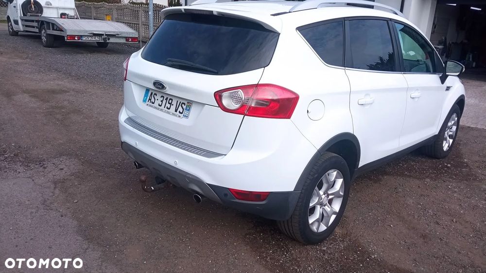 Ford Kuga 2.0 TDCi 2x4 Titanium - 5