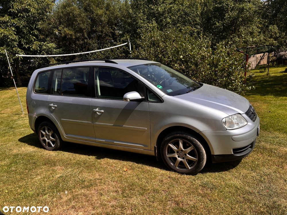 Volkswagen Touran 1.9 TDI Highline - 2