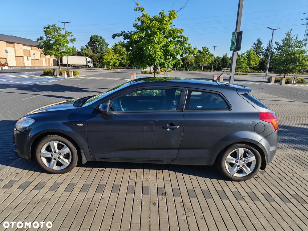 Kia Ceed 1.6 Crdi Comfort + - 5