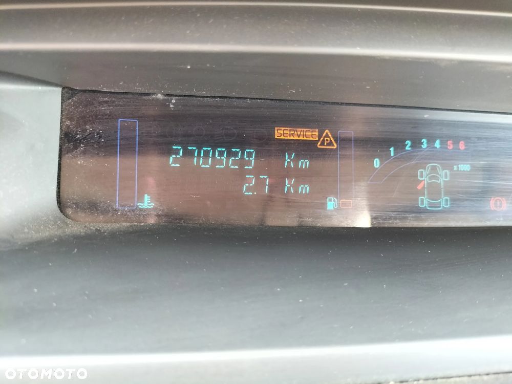 Renault Scenic 1.5 dCi Confort Authentique - 6