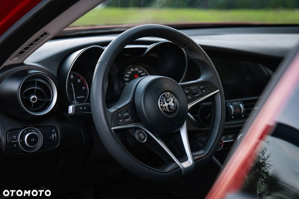 Alfa Romeo Giulia 2.0 Turbo Business - 10