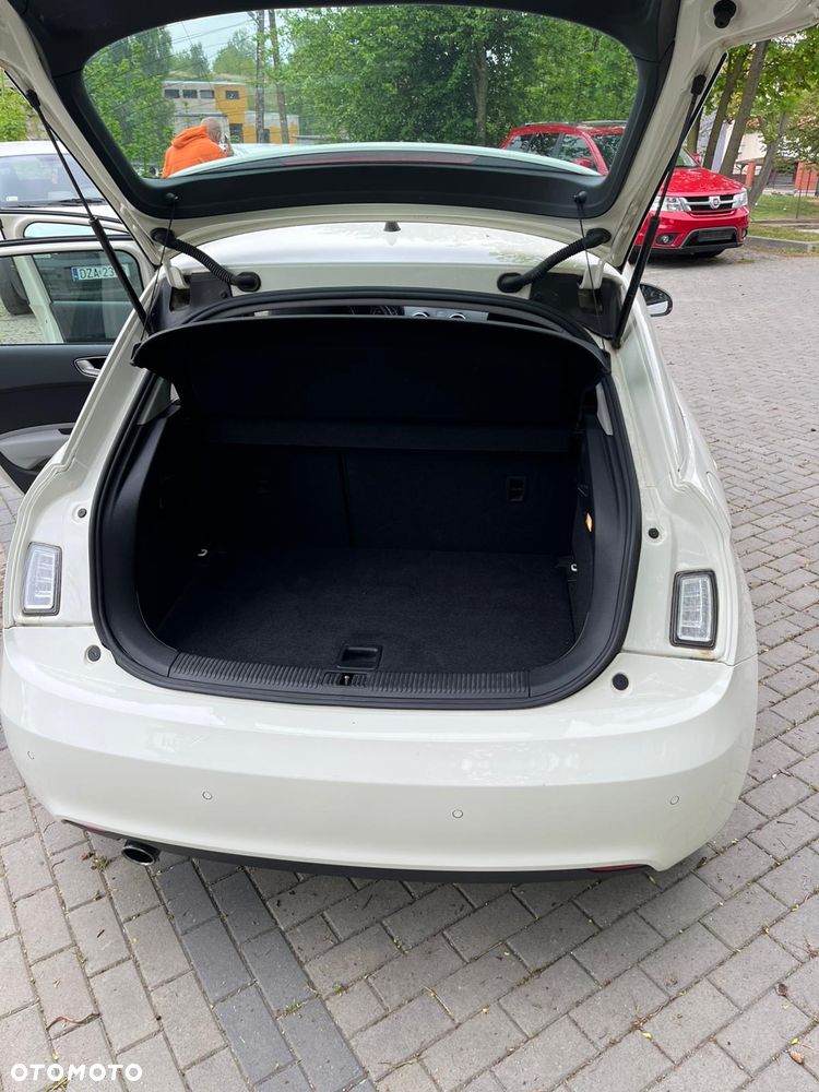 Audi A1 Sportback 1.6 TDI Ambition - 15
