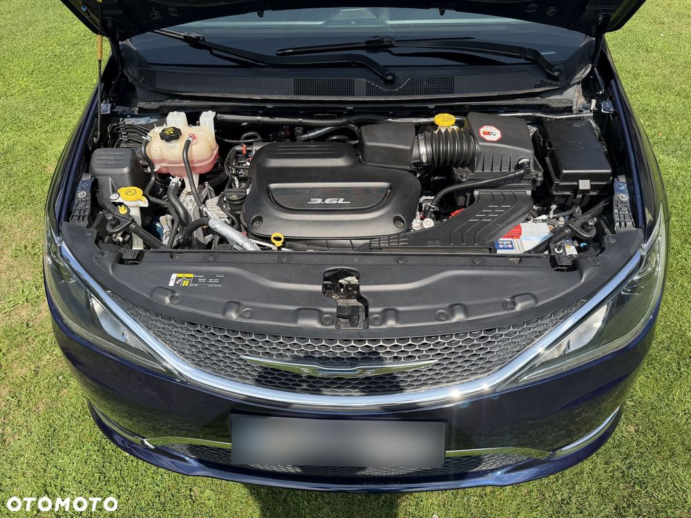 Chrysler Pacifica - 13