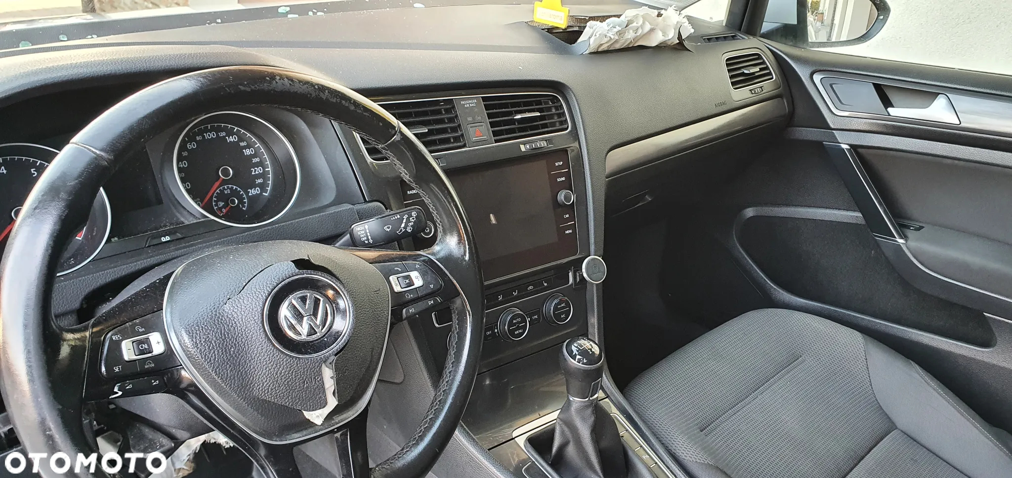 Volkswagen Golf - 11