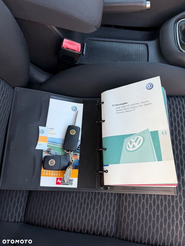 Volkswagen Golf 1.6 Comfortline - 24