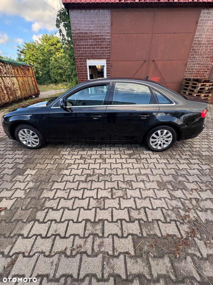 Audi A4 Limousine - 12