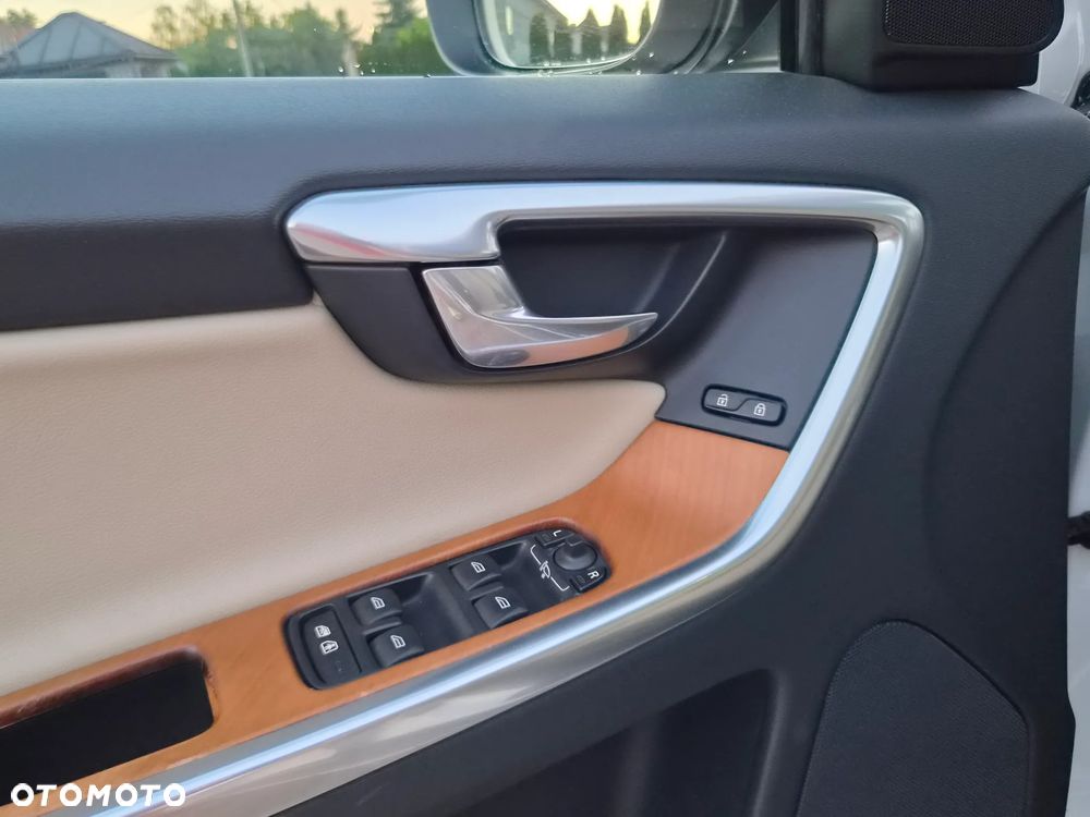 Volvo XC 60 D4 Drive-E Summum - 27