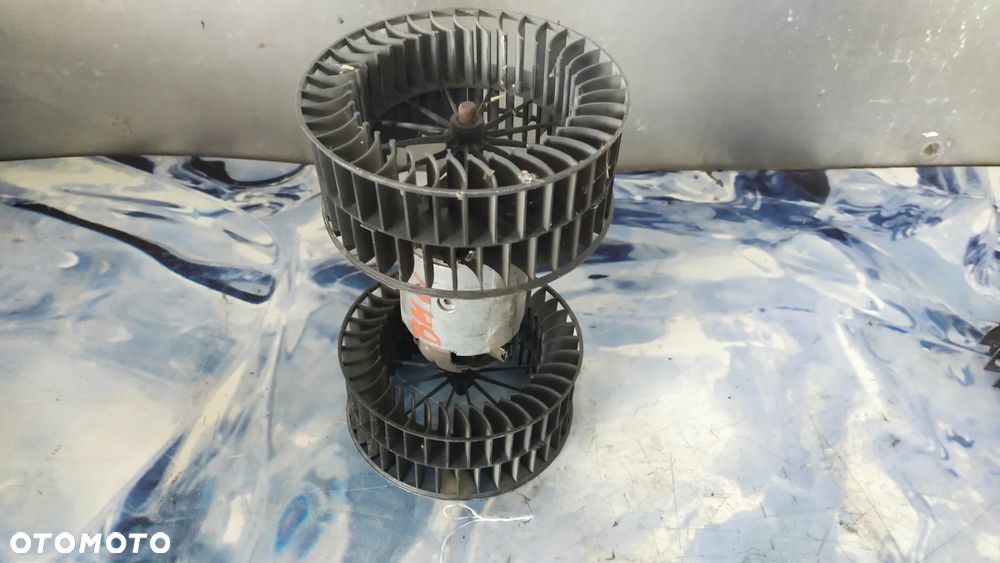 WENTYLATOR DMUCHAWA NAWIEWU BMW E34 BEHR 8390935 - 2